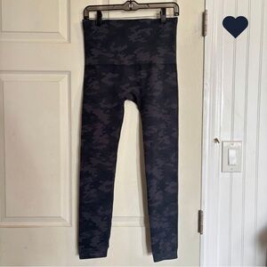SPANX 1X Camo Leggings Tights High Waisted Rise Look at Me Now